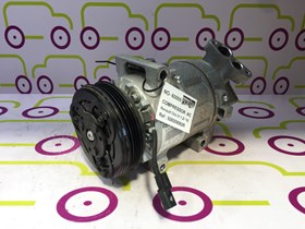Compressor de AC RENAULT Clio IV 1.2 75Cv de 2015 - Ref OEM :  926009582R